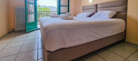 Double Room with Mountain View