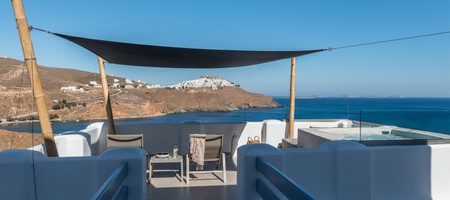 Saluti Honeymoon Suite
