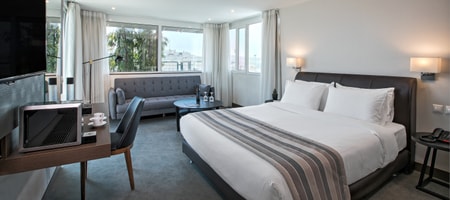 Junior Suite with Executive Lounge Access