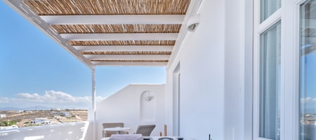 Grand Suite with Sea View and Hot Tub