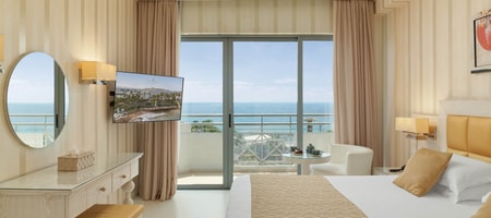Executive Sea View Suite