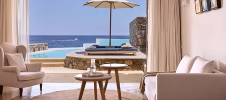 Club Studio Private Pool Seafront – Rock 1/Rock 2
