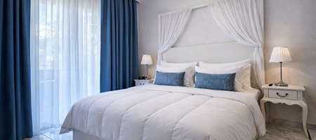 Aegean SPA Suite with Jacuzzi & Sauna