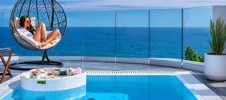 Infinity Suite with Private Heated Plunge Pool & Sauna – Sea View