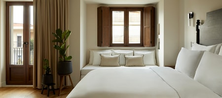 A Letter To Mr. Smiley (Deluxe Double Room)