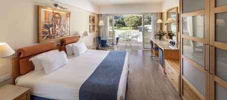 Executive Inland View Room