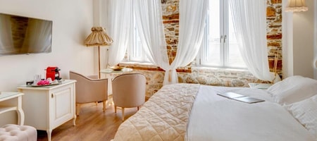 Junior Suite with Side Sea View
