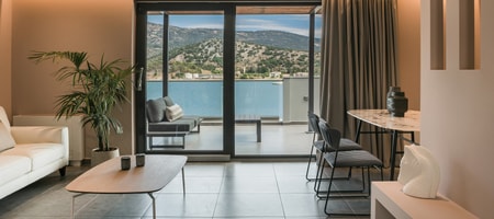 Grand Terrace Suite/105m² - Spacious outdoor living area