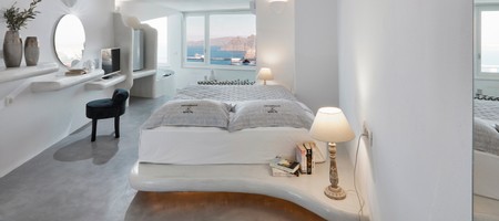 Divine Suite With Caldera View