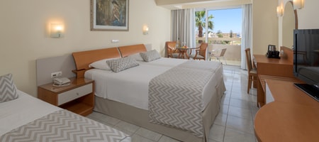 Family Room Garden View