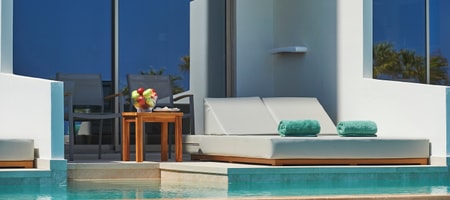 Deluxe Sea View with Shared Pool