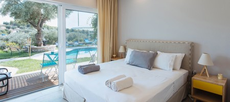 Junior Premium Suite with Pool View [adults only]