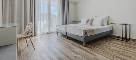 Deluxe Open Plan Suite Veranda - Village View