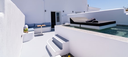 Deluxe Suite with plunge pool and sea view