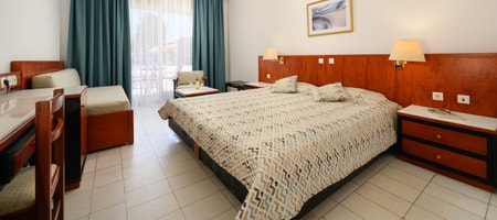 Twin Room Garden View Main Building