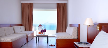 Family Room Sea View  Main Building 5 Pax