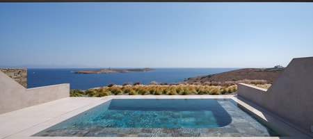 Suite with Private Heated Pool & Sea View