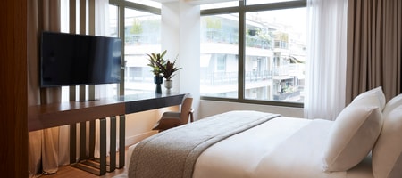 Teight Executive Room