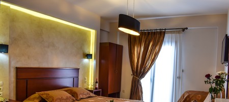 Deluxe Double Room with Balcony (2 singles / 1 double bed)