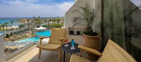 Suite Side Sea view & Pool view