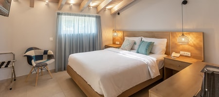 Superior Double Room with Window – No Balcony