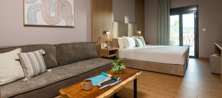 Deluxe Room with Private Jacuzzi & Side Sea View
