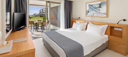 Double Suite with Limited Sea View and Garden View