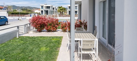 Two-Bedroom Duplex with Garden