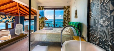 Deluxe Sea View Suite