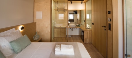 03-Suite Deluxe with Spa Bath | First Floor