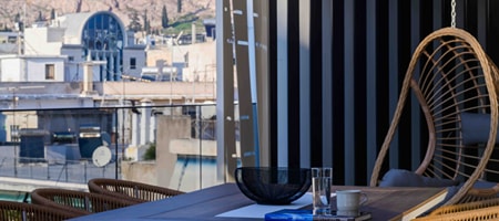 3-Bedroom Apartment with Outdoor Hot Tub & Acropolis View