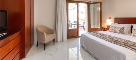 Premium Family Suite with Outdoor Jetted Tub