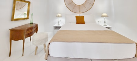 Two-bedroom Cave Suite with Private Jacuzzi