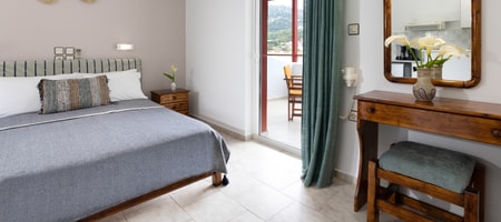 Deluxe Double Room with Balcony and Sea View