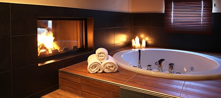 Honeymoon Seaview suite with jacuzzi
