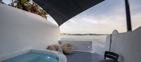 Starlight | Deluxe Cave Suite with Hot Tub and Caldera View