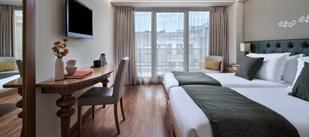 Deluxe Family Room City View