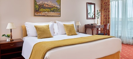 Executive Suite Acropolis View