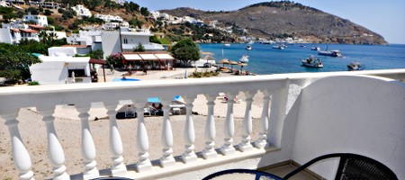 Studios with Sea View for 3