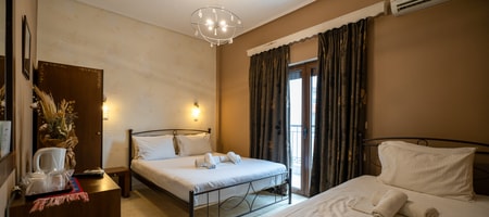 Triple Room | Partial Meteora View [16 m²]