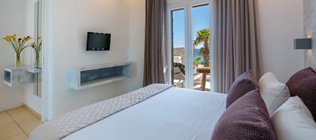 Sea View Apartment for 4 people with Big Balcony and Outdoor Hot Tub