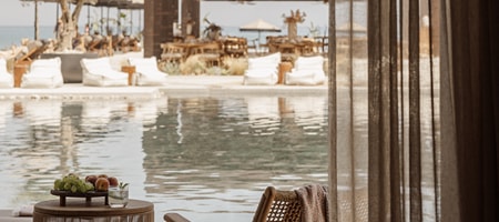 Deluxe Junior Suite Swim up and Sea View