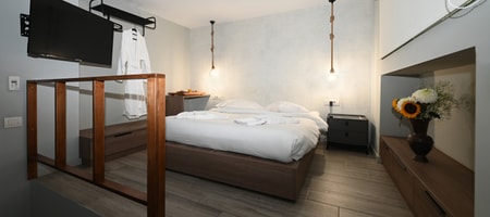 Promo Room