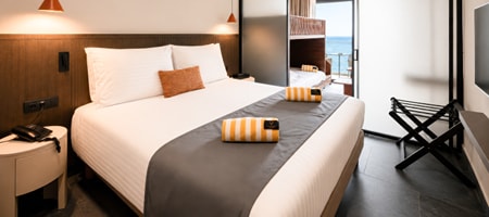 Family Room with bunk beds and sliding door Sea View
