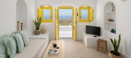 Honeymoon Suite with outdoor hot tub & panoramic sea view