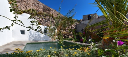 Donkey Farm Traditional Residence in Emporio Village