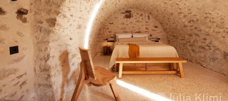 Traditional Arch Room