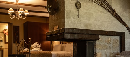 Vathyskia Signature Suite