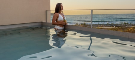 Sky Junior Suite Swim Up Sea View