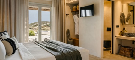 One Bedroom Comfort Suite Sea View with Hot Tub
